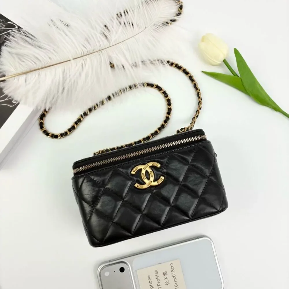 Chanel Women Pre-Loved Bag Very Good Condition